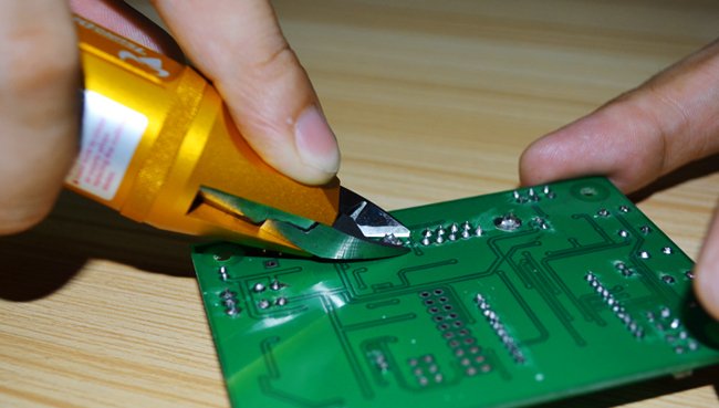 剪塑料水口？剪電子腳？氣動剪刀該怎樣正確選